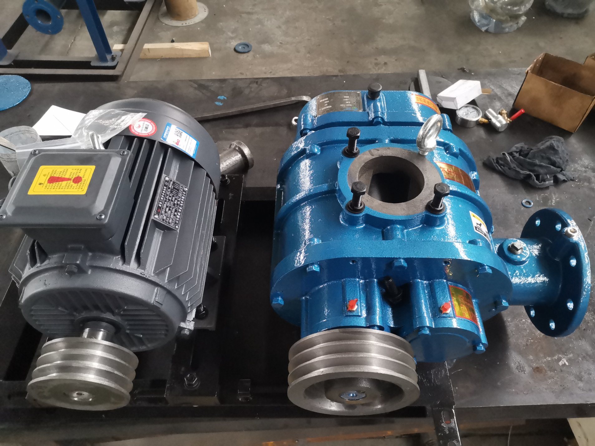 Air Cooling High Pressure Roots Blower- စက်မှုအသုံးချမှုတွင် စွမ်းဆောင်ရည်နှင့် စွမ်းအင်ထိရောက်မှုကို မြှင့်တင်ပေးခြင်း