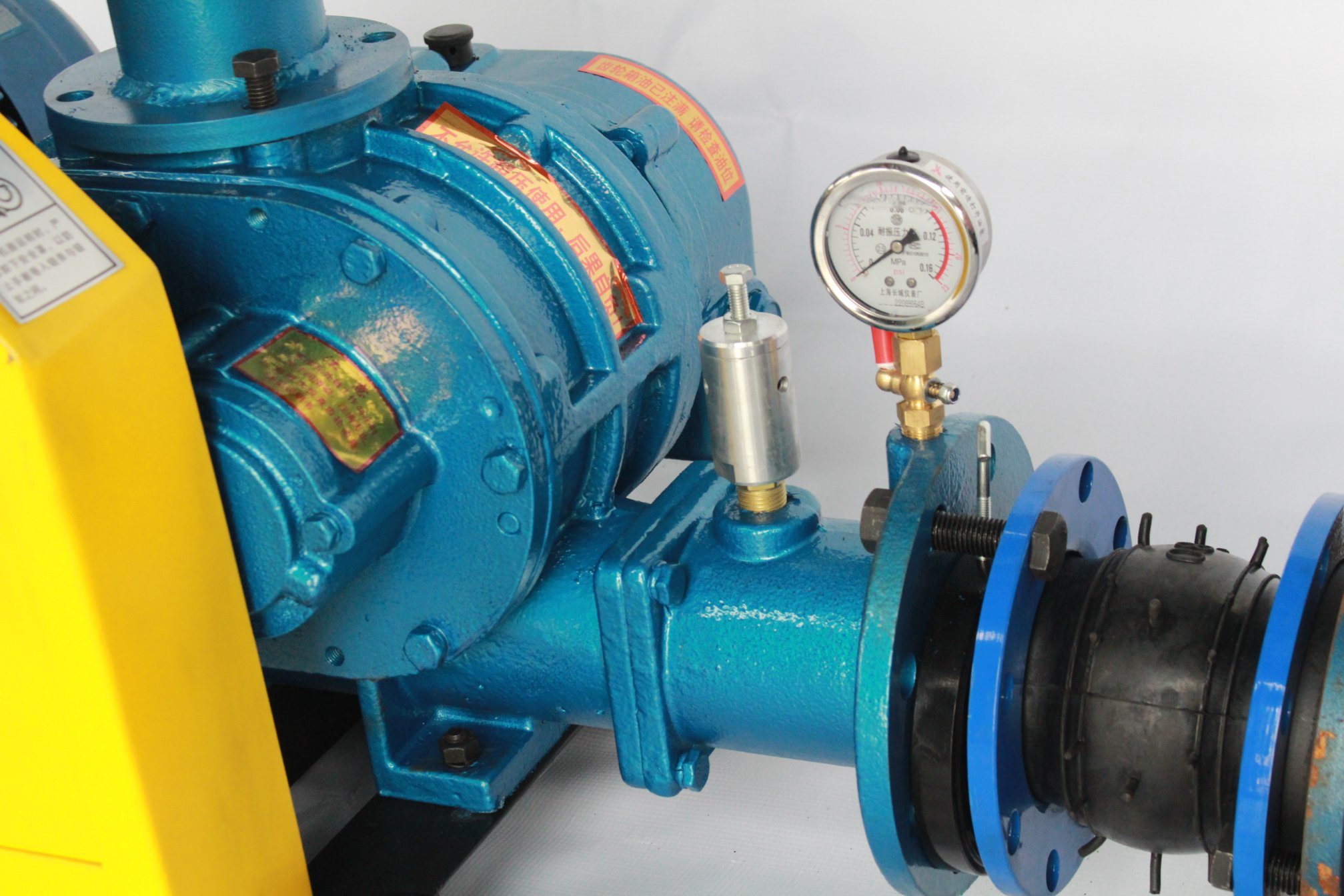 Aeration and Oxygenation Roots Air Blower- ရေဆိုးသန့်စင်ခြင်းနှင့် ငါးပုစွန်မွေးမြူခြင်းအတွက် အကောင်းဆုံးလေ၀င်လေထွက်ကို သေချာစေခြင်း